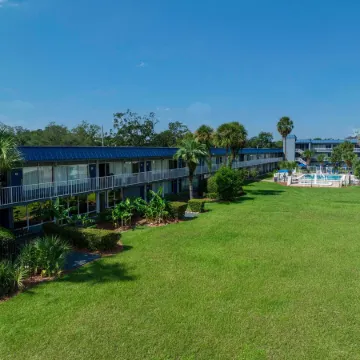 Days Inn by Wyndham Orlando Downtown Отели рядом с достопримечательностью «Парк Лейк Эола»