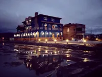 Fly Inn Hotels near Luodong Station