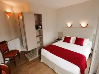 Little Hotel Các khách sạn gần 10. Gare du Nord - Gare de l'Est