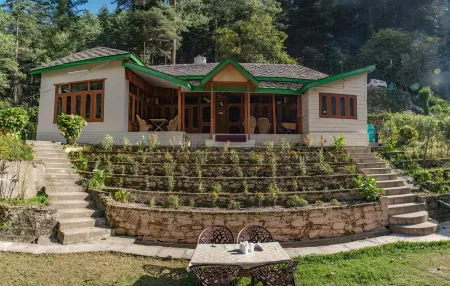 Parvati Kuteer Riverside Resort