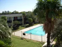 Motel 6 Natchitoches, La - Pools