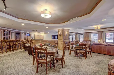 River Mountain Lodge by Breckenridge Hospitality Отели рядом с достопримечательностью «Riverwalk Center at Breckenridge»