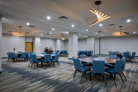 Four Points by Sheraton Englewood Centennial Airport