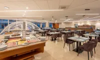 Hunguest Hotel Panoráma - breakfast