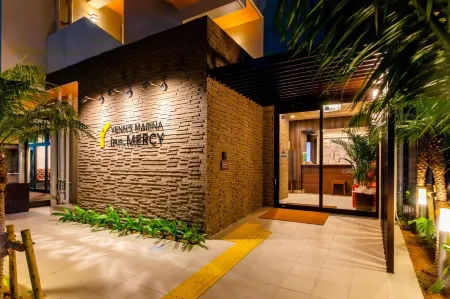 Yenns Marina Inn Mercy