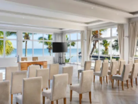 Coral Azur Beach Resort โรงแรมในมอริเชียส