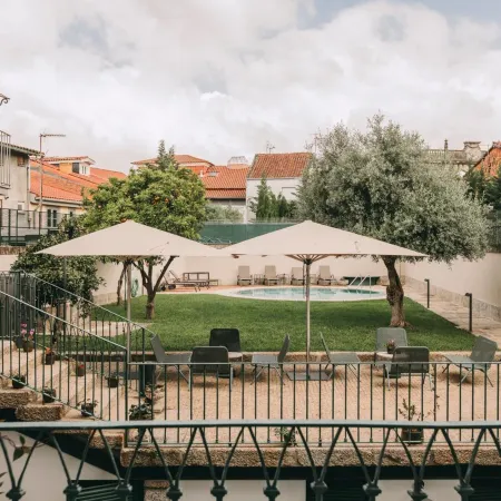 Torel Royal Court Отели рядом с достопримечательностью «Замок Гимарайнш»