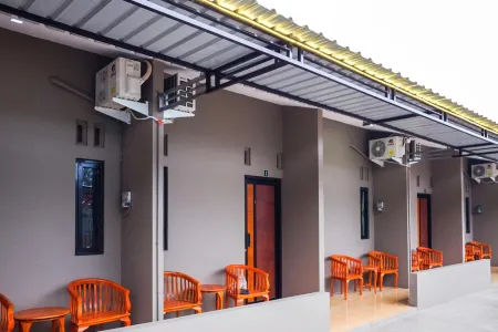 RedDoorz Syariah Near Exit Tol Pemalang Comal 2 Отели в г. Пемаланг