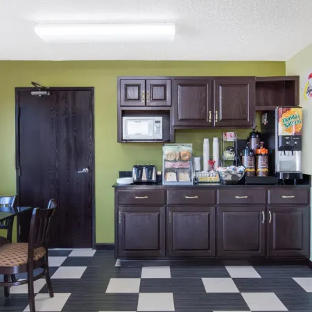 Super 8 by Wyndham Aberdeen MD