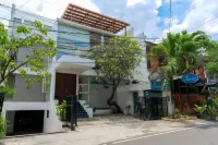 LeGreen Suite Poso Hotels in Central Jakarta