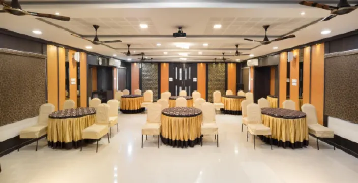 埃納尼亞斯奈斯特酒店