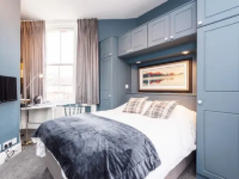 سمرفيلد بوب آند بوتيك رومز Hotels near كاتفورد
