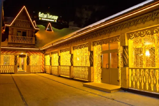 Алеша Попович Двор