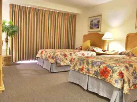 Castaways Resort and Suites