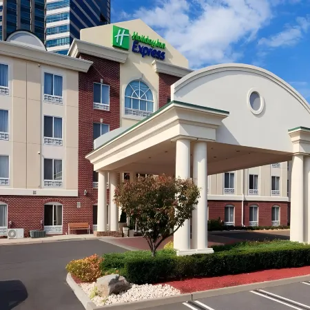 Holiday Inn Express & Suites TOWER CENTER NEW BRUNSWICK by IHG