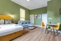 Queen Street Apartments by Sasco