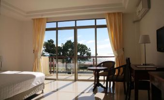 Emerald Hotel & Restaurant
