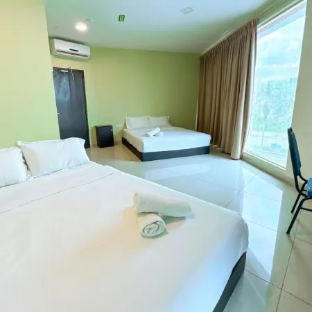 Night Queen Express Hotel KLIA T1/ KLIA T2