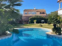 Anna's Garden - Pools