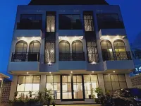 Front One Residence Syariah Mampang Hotels near South Jakarta