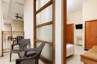 RedDoorz Near Cipinang Indah Mall