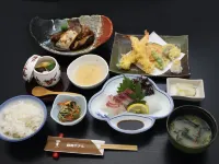 鶴崎酒店 鄰近大在站的酒店