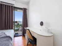 Evania by J&J One Oasis |2BR UNIT, Near SM & Ayala - شرفة