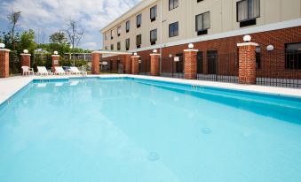 Holiday Inn Express & Suites Greensboro-East