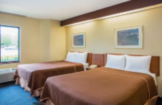 Travelodge by Wyndham Fort Myers Airport