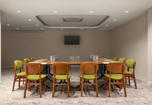 와이엔덤 라마다 리조트 수영장