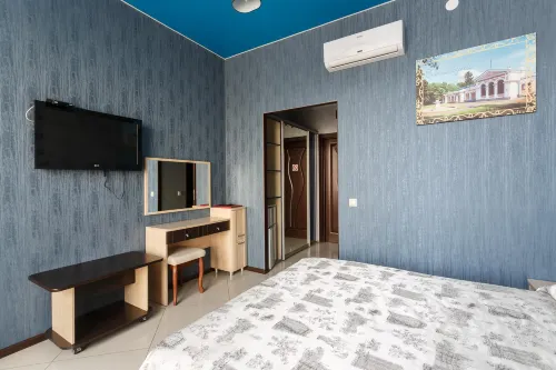 Orange Hotel