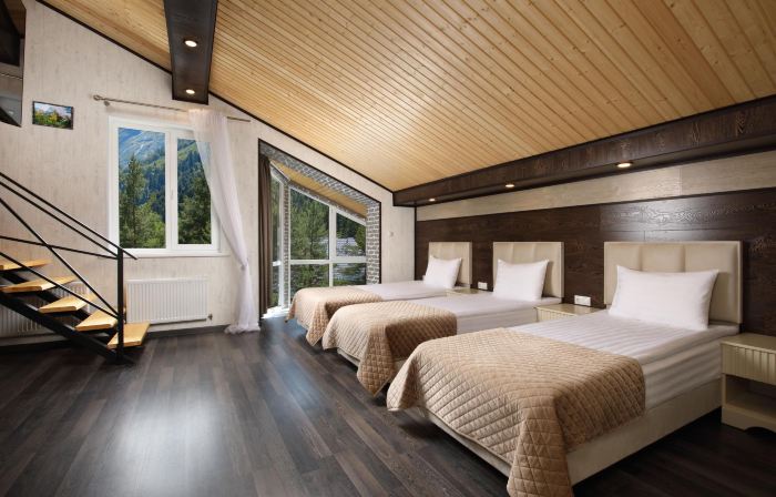 Mirros Subay Hotel Dombay