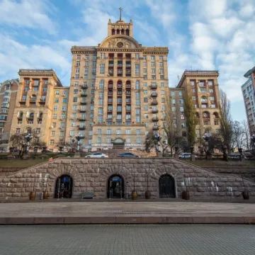 Central Dayflat Apartments Hotels near St. Michael's Golden-Domed Monastery