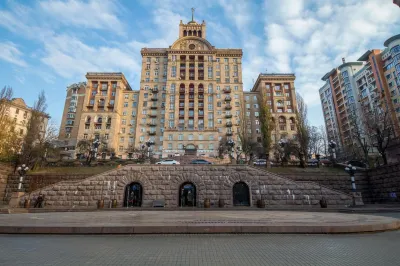 Central Dayflat Apartments Hotels near National Art Museum of Ukraine