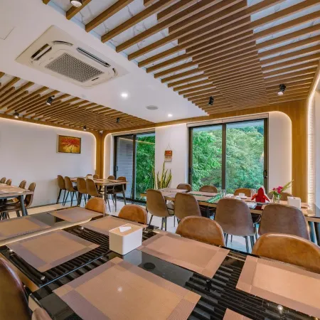 Cat BA Eco Hotel Отели в г. Cát Hải