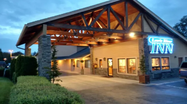 Lewis River Inn