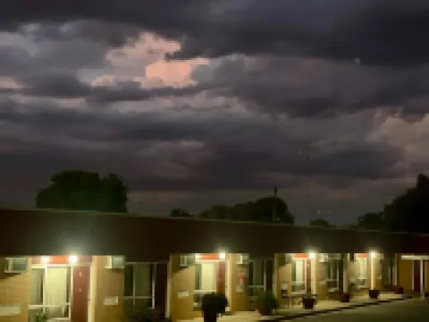 世紀汽車旅館 芬利酒店