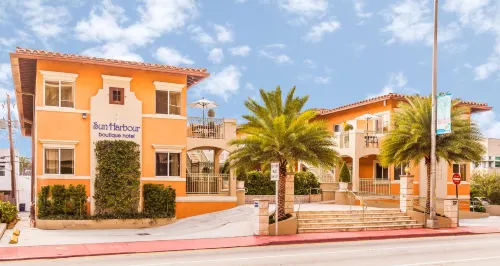 Sun Harbour Boutique Hotel