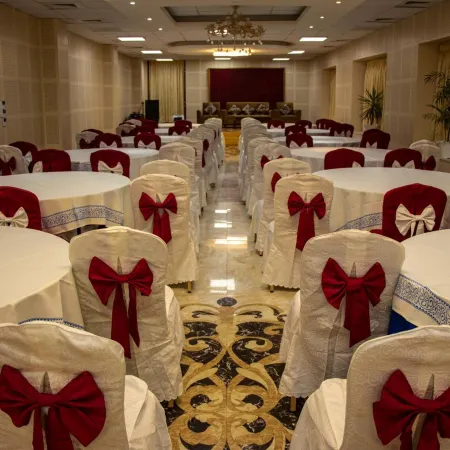 Ratna Hotel