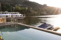 Douro Hotel Porto Antigo - Rooftop Pools