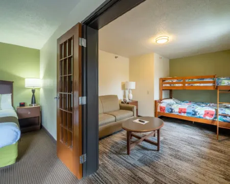 AmericInn by Wyndham Grand Rapids イタスカのホテル