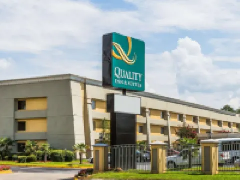 Quality Inn & Suites Atlanta Airport South Hotels in College Park
