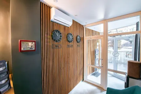 Sunrise апарт-отель (Санрайз) Отели рядом с достопримечательностью «выстрелка о времени»