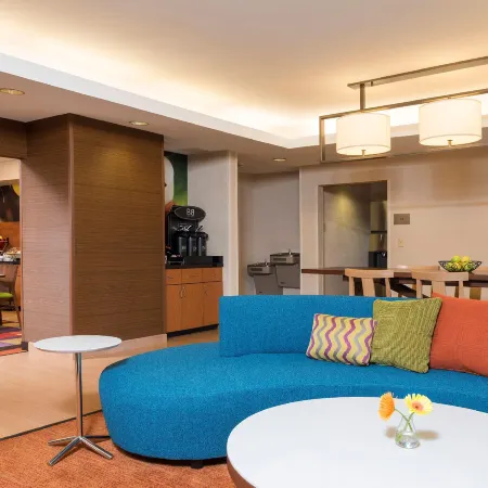 Fairfield Inn & Suites Bloomington