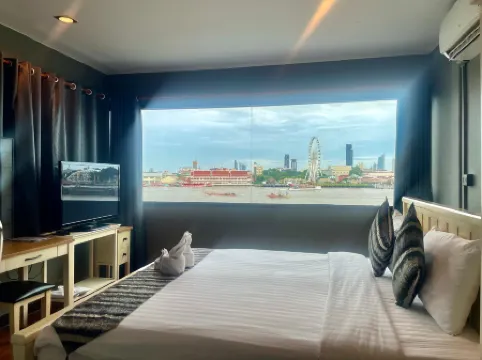 Anandpura Riverside Hotel Отели рядом с достопримечательностью «Ват Арун»