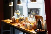 布魯塞爾市中心Moxy酒店 - 早餐