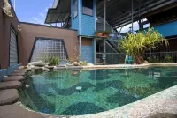 Aspect Central - Swimmingpools