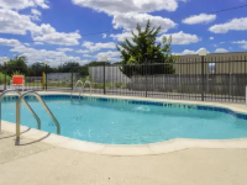 Super 8 by Wyndham Ardmore Hotels in Ardmore