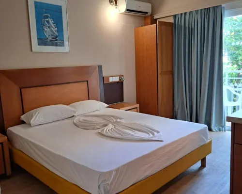 Bristol Apartments Hotels near Kos Castle