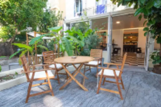 Auberge de Jeunesse HI Nice les Camélias